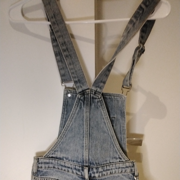 Adika - Picture 3 of 3